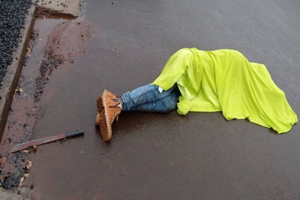 Imagem referente a notícia: Homem é morto a golpes de facão no Bairro São Cristóvão em Pato Branco