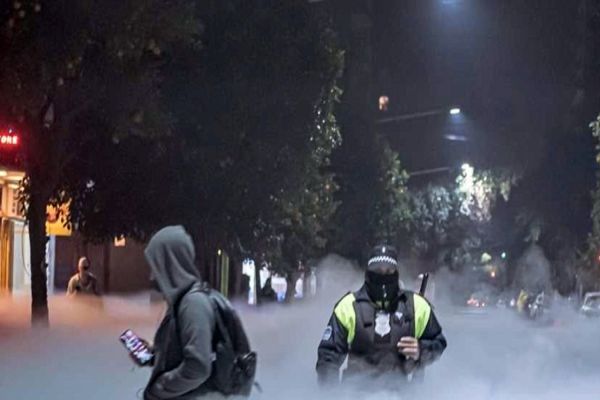 Estranha e densa nuvem branca invade ruas e gera medo entre moradores na Argentina; Fotos