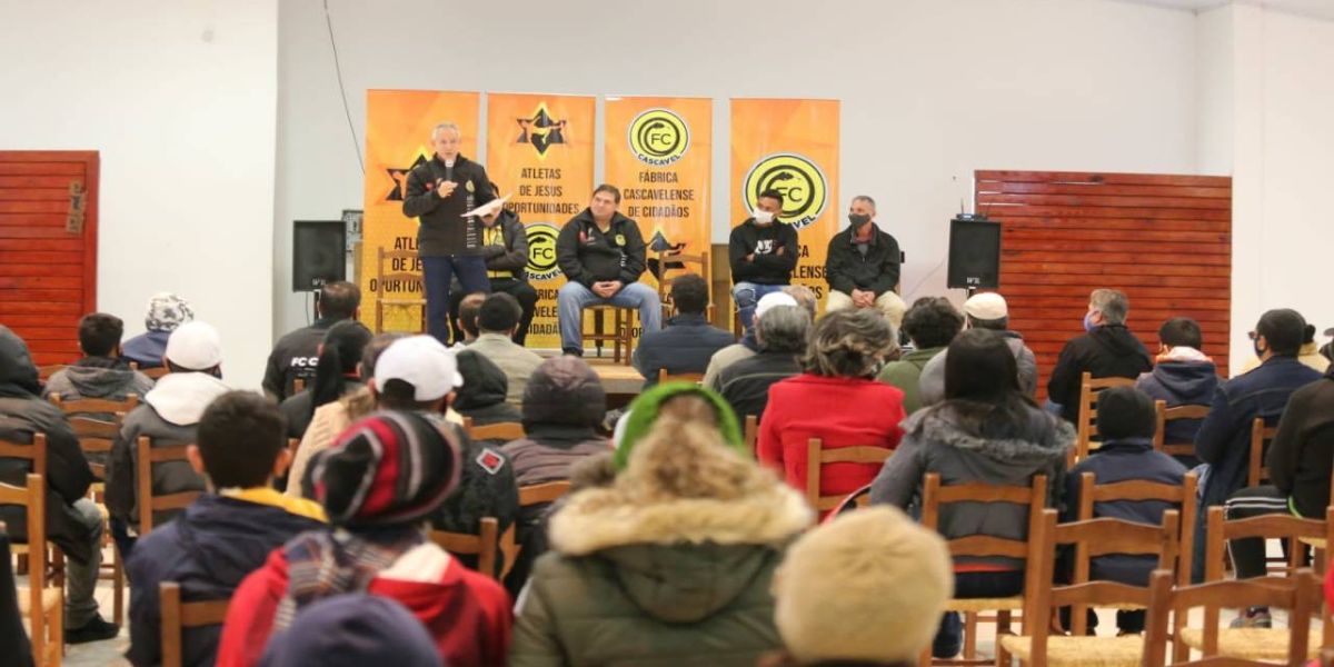 Moradores do Bairro Santa Cruz participam do Projeto social Fábrica Cascavelense de Cidadãos