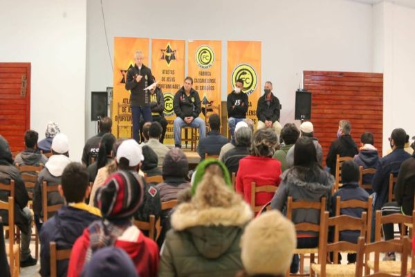 Moradores do Bairro Santa Cruz participam do Projeto social Fábrica Cascavelense de Cidadãos