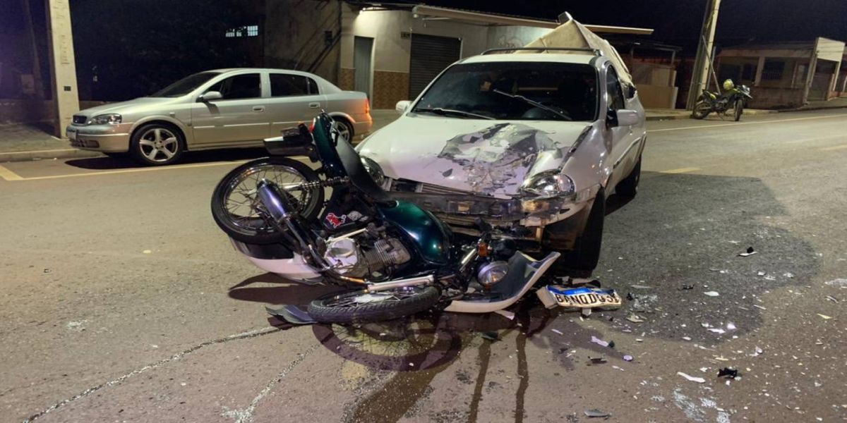 Motociclista de 22 anos fica ferido após colisão de trânsito no Bairro Brasmadeira