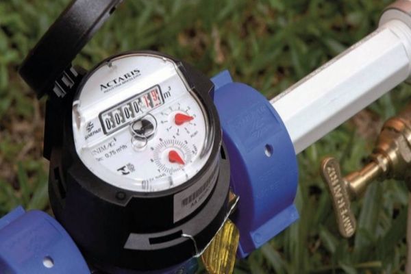 Frio intenso leva Sanepar a alertar sobre proteção dos hidrômetros