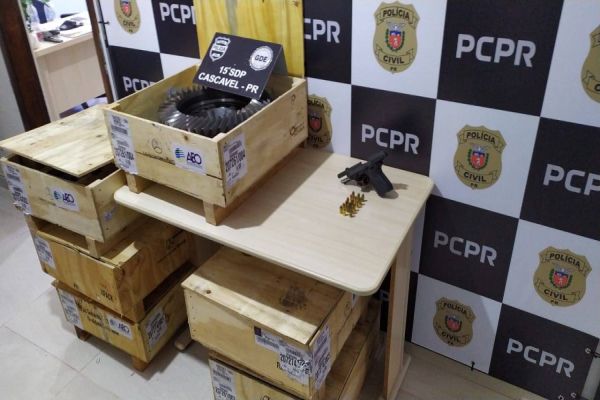 Imagem referente a notícia: GDE Cascavel cumpre sete mandados de apreensão e prisão a investigados por roubo a compristas