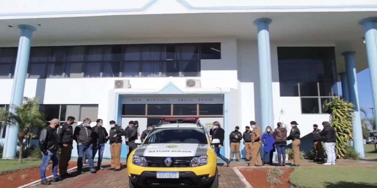 Polícia Militar de Santa Tereza do Oeste troca o comando e recebe nova viatura