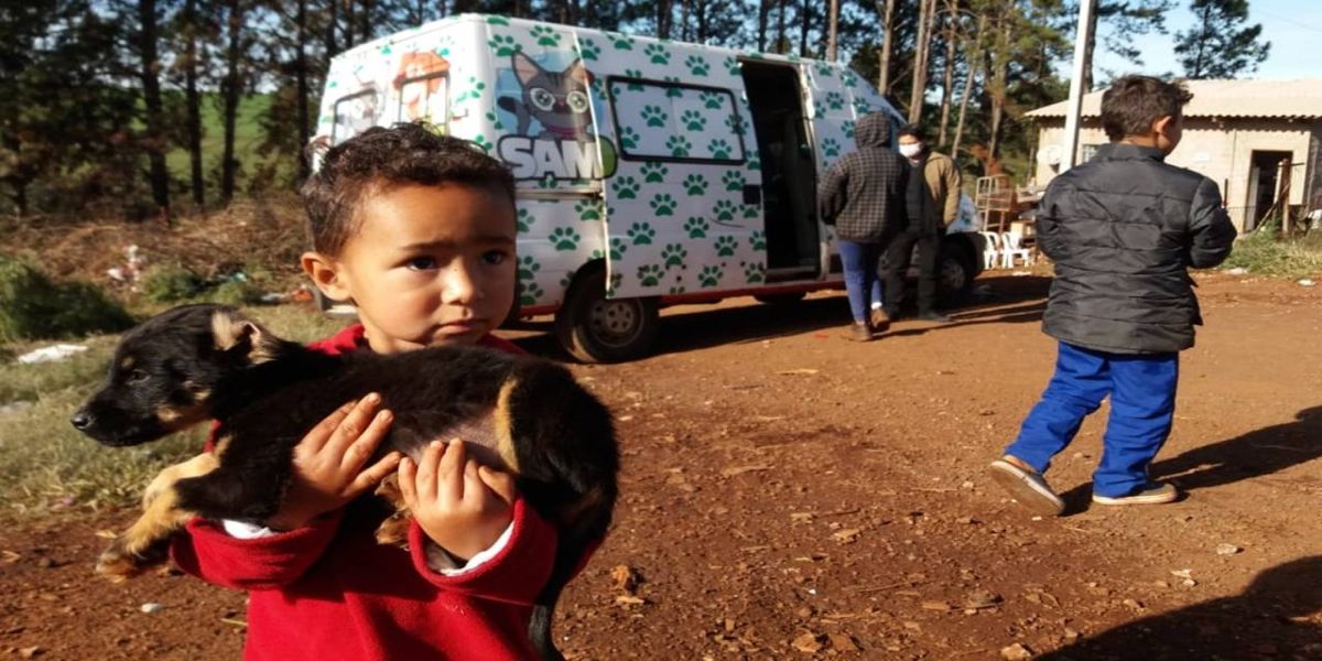 Meio Ambiente promove ação integrada para controle de carrapatos no Jardim Veneza