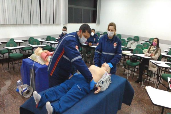 Curso do NEP atualiza equipes sobre trauma no atendimento pré-hospitalar