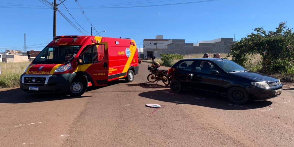Motociclista fica ferido após colisão de trânsito no Loteamento Florais do Paraná