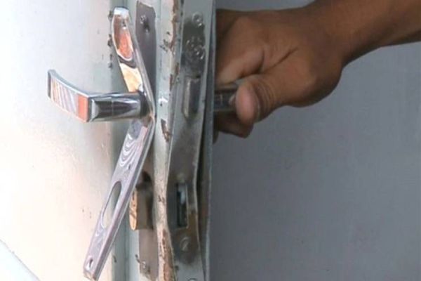 Ladrão aproveita morte de morador e invade casa para furtar