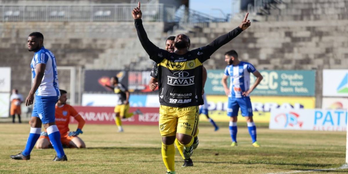 FC Cascavel vence Esportivo por 2x1 e mantém invencibilidade e liderança no Brasileiro Serie D