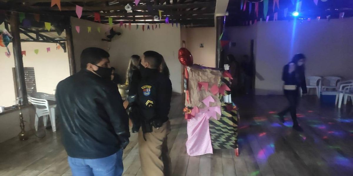 Desrespeito aos decretos vigentes leva a interdição de mais cinco estabelecimentos