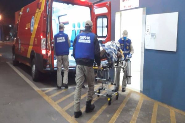 Imagem referente a notícia: Homem é atingido por três disparos de arma de fogo no Bairro 14 de Novembro em Cascavel