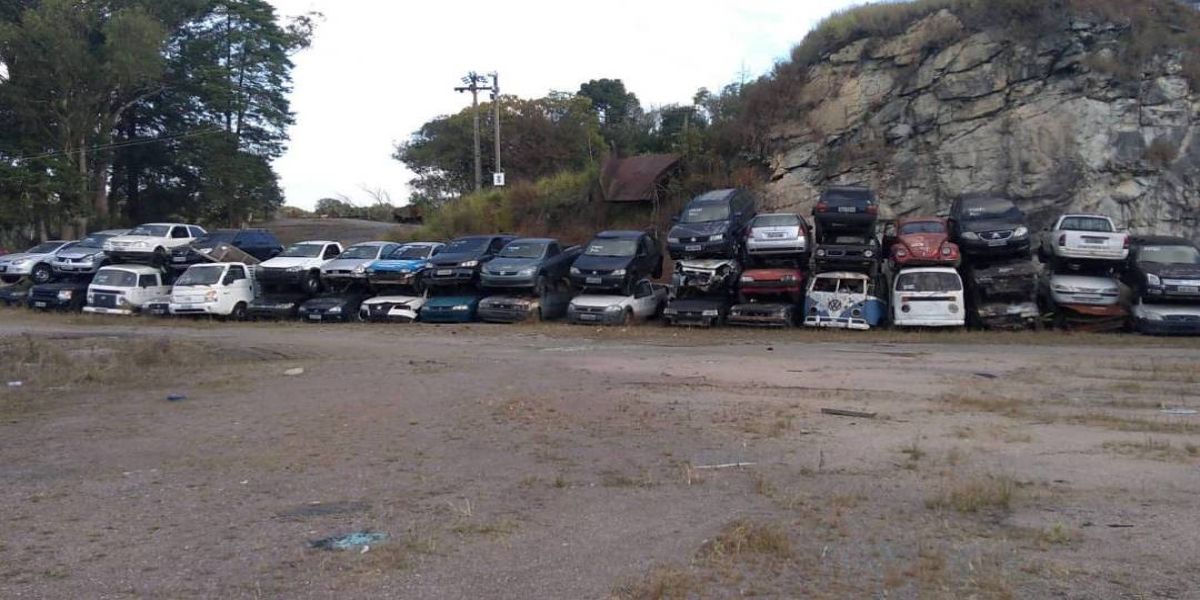 DER promove leilão de sucatas para reciclagem como material ferroso