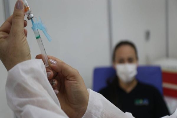 Atualização do estoque de doses COVID-19 para 37 anos ou mais