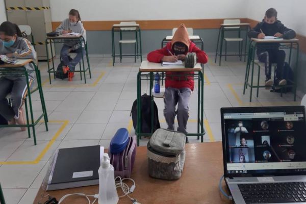Escolas da rede estadual de ensino entram em recesso nesta segunda