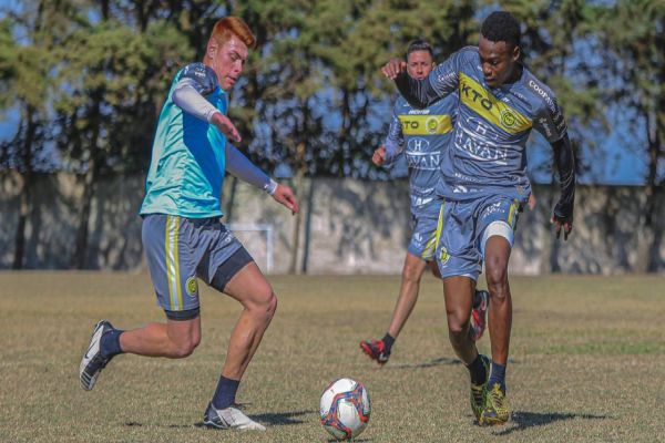 FC Cascavel enfrenta Juventus para manter liderança e invencibilidade no Brasileirão