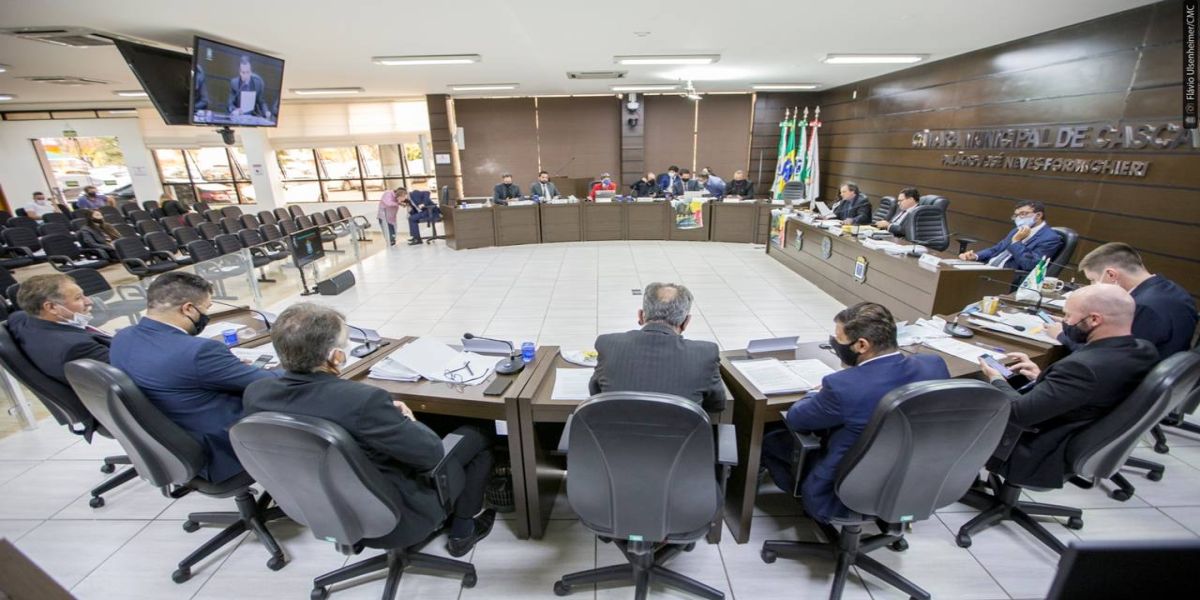 Vereadores de Cascavel repudiam absolvição de Dr. Bacana, acusado de assédio