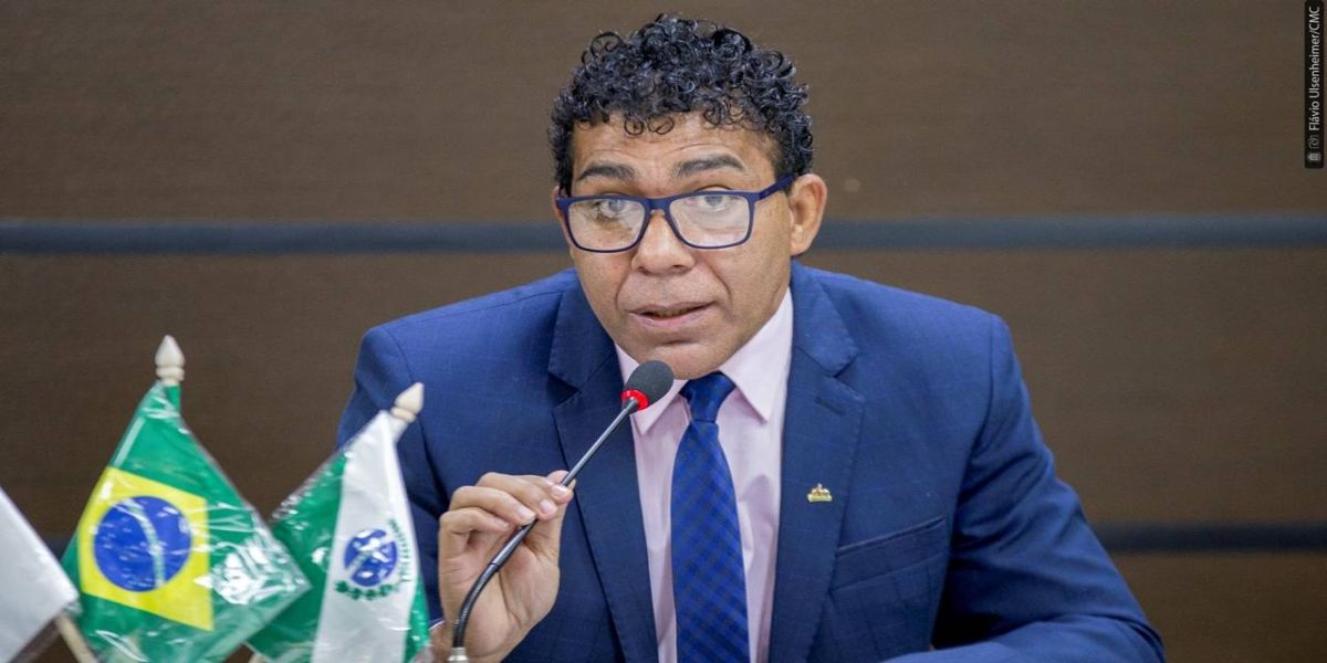 Josias quer que ginásio do São Cristóvão seja revitalizado e dedicado ao futsal feminino