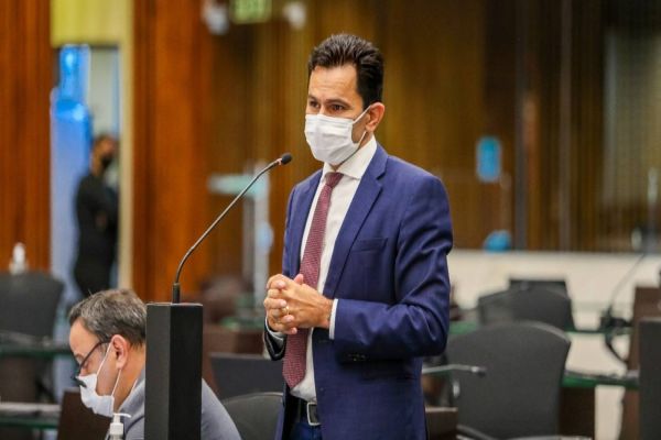 Projeto de Lei que veda a utilização da Linguagem Neutra é aprovada por unanimidade na CCJ