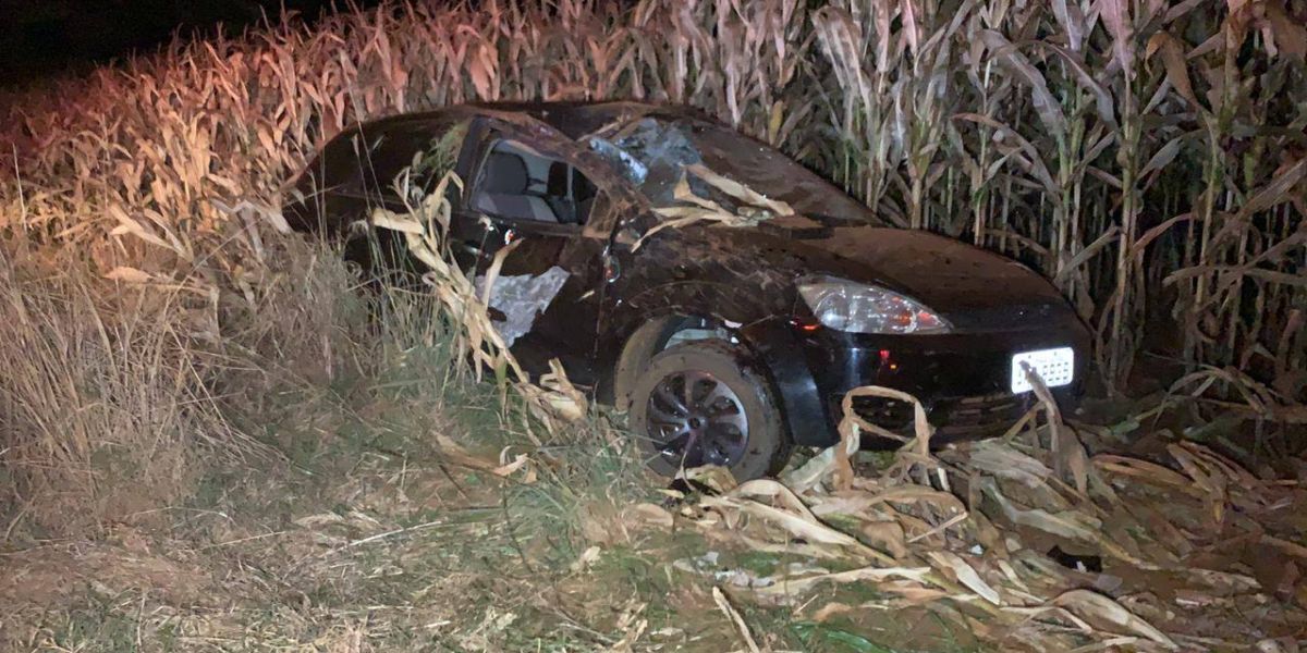 Idoso sofre fratura em arcos costais após capotamento na Comunidade de Alto Alegre