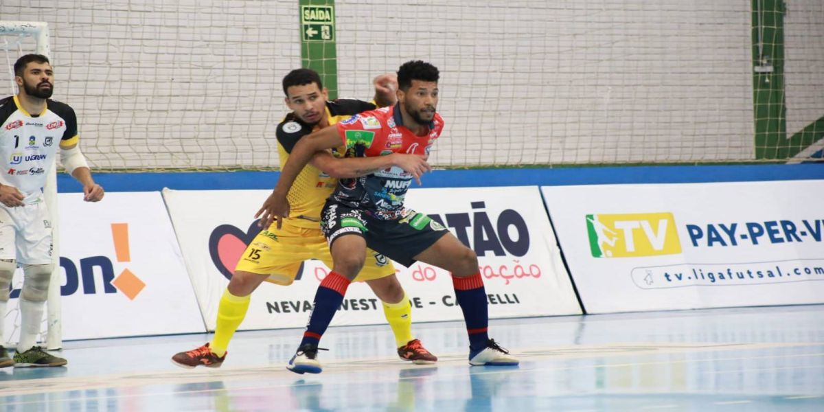 Cascavel Futsal goleira o Juventude no Ginásio da Neva pela Liga Nacional