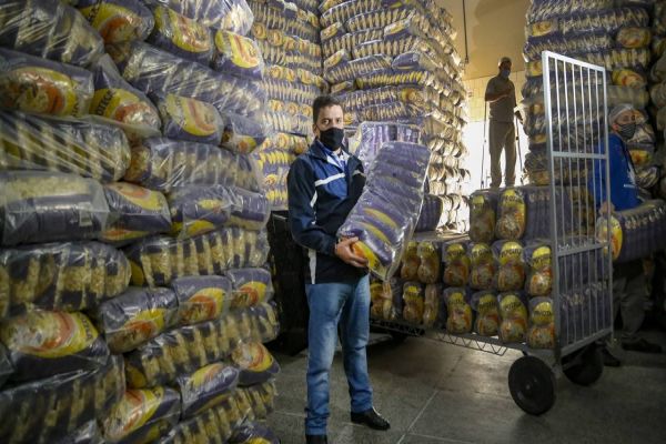 Imagem referente a notícia: Com receitas caseiras, Paraná tem empresas de doces e salgadinhos que fazem sucesso no País