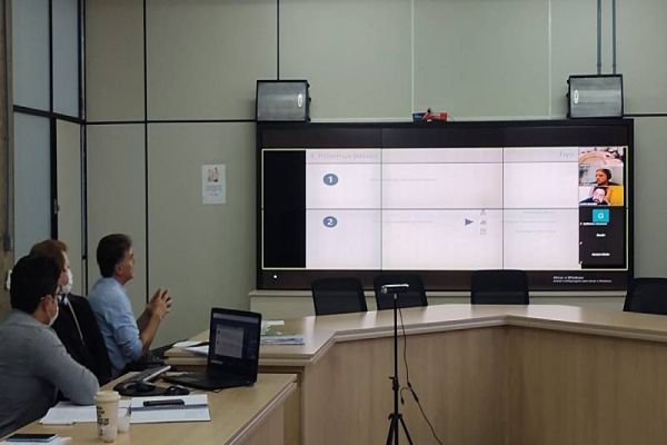 Fipe e Município ampliam discussões sobre licitação da coleta de resíduos