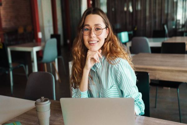 Banco da Mulher: Sicoob Credicapital operacionaliza linha de crédito específica para empreendedoras