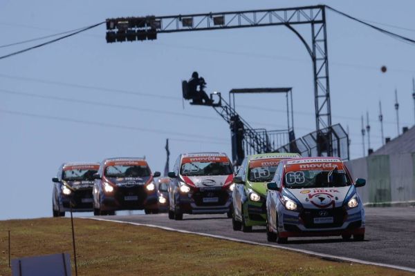 Copa Shell HB20 conclui quarta etapa com vitória de Magnabosco em Cascavel