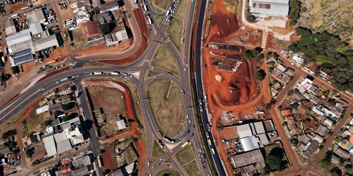 Obra do Trevo Cataratas entra na fase do canteiro central em agosto