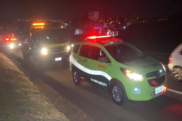 Imagem referente a notícia: Engavetamento é registrado na rodovia BR-277, em Cascavel