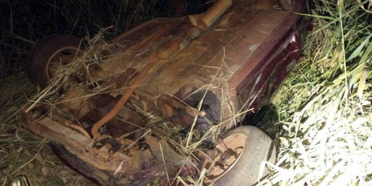 Homem que estava desaparecido há 22 dias é encontrado morto em carro que capotou, no Paraná