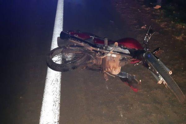 Homem cai de moto e morre atropelado na BR-369, em Ubiratã
