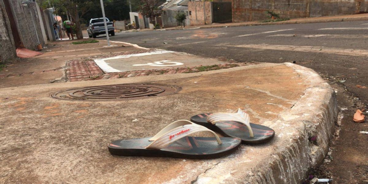 Homem é alvejado por disparos de arma de fogo no Loteamento Gralha Azul