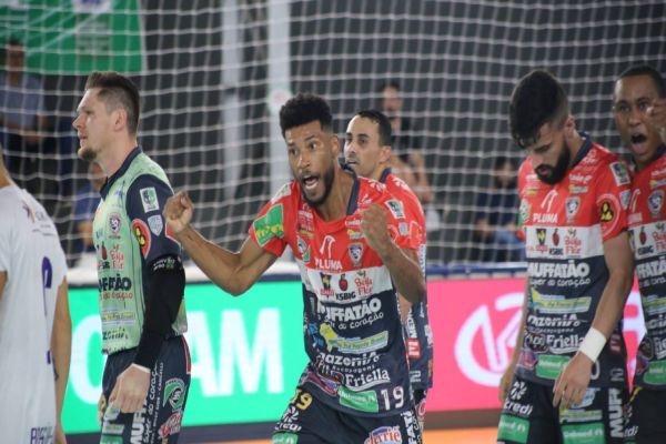 Em mais uma exibição de gala, Cascavel Futsal vence ARUC por 6 a 2