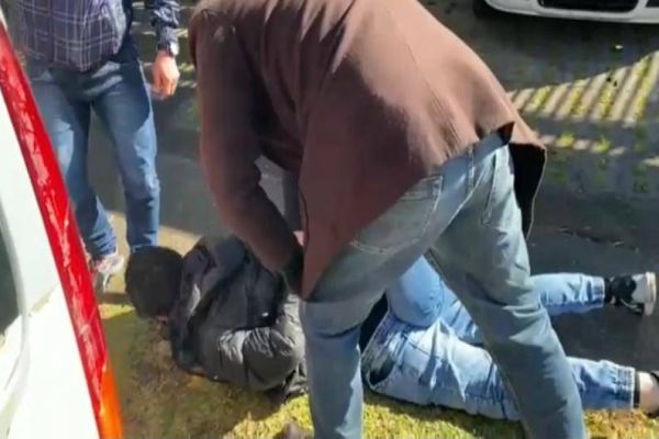 Homem é preso em flagrante por tentar “rifar” mulher sem que ela soubesse no Paraná