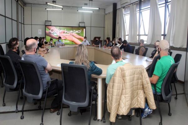 Imagem referente a notícia: Prefeitura organiza ação para proteger moradores em situação de rua do frio intenso