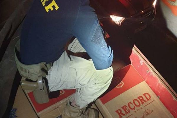 PRF apreende cigarros avaliados em R$ 2,2 milhões no Paraná