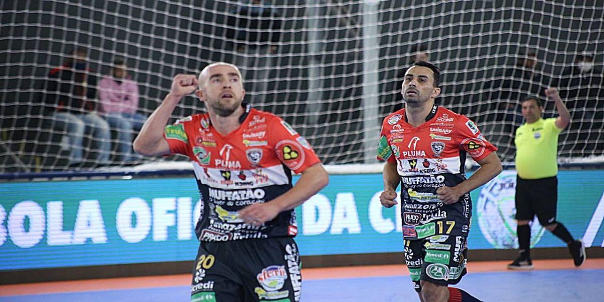 Em partida com virada emocionante, Cascavel Futsal vence Abílio Nery (AM) por 6 a 4
