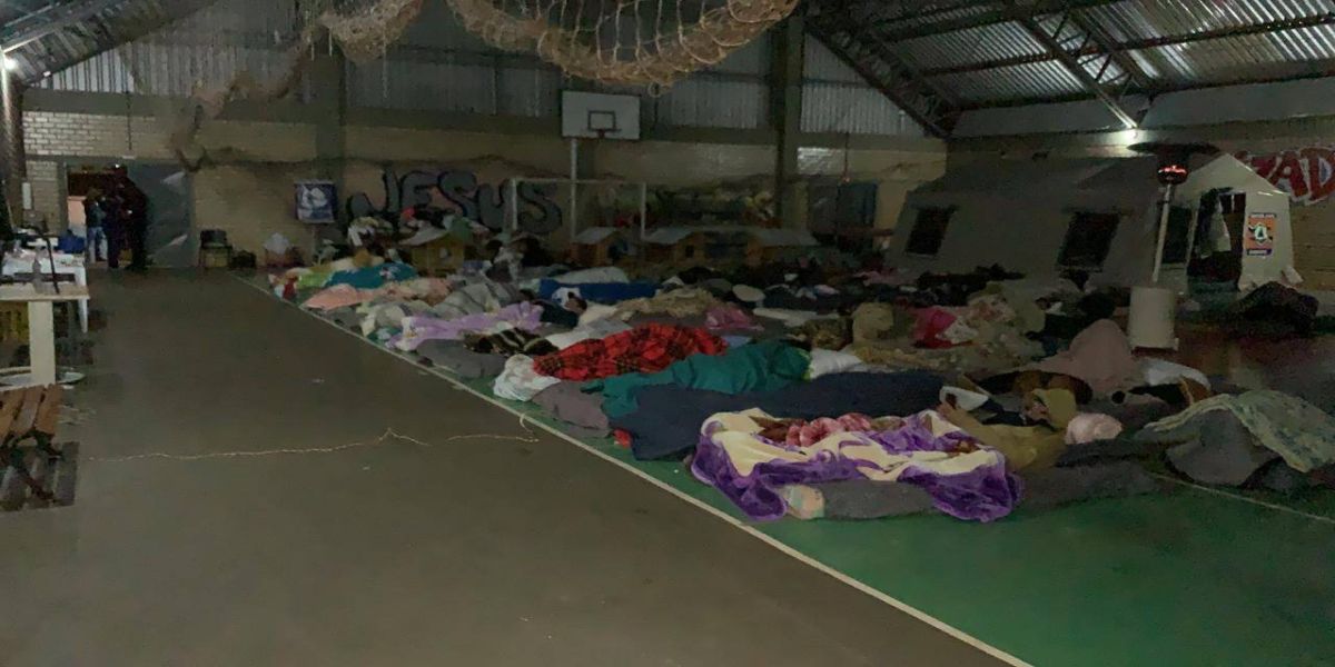 Ginásio do Creas atende mais de 45 pessoas durante frio intenso em Cascavel