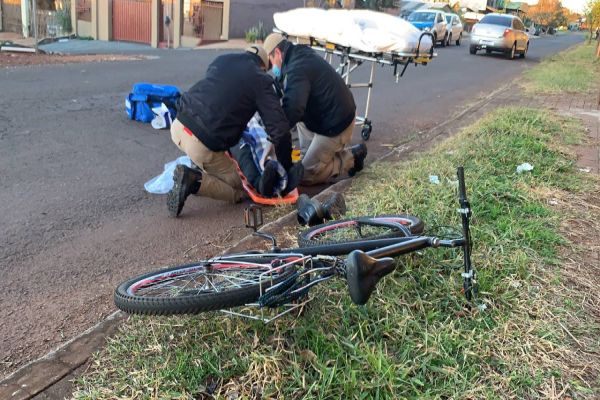 Imagem referente a notícia: Ciclista fica ferido após ser atingido por veículo no Bairro Brasmadeira em Cascavel