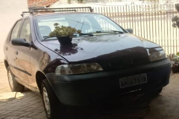 Fiat Palio com placa AKU-7815 de cor vermelha é furtado no Bairro Maria Luíza