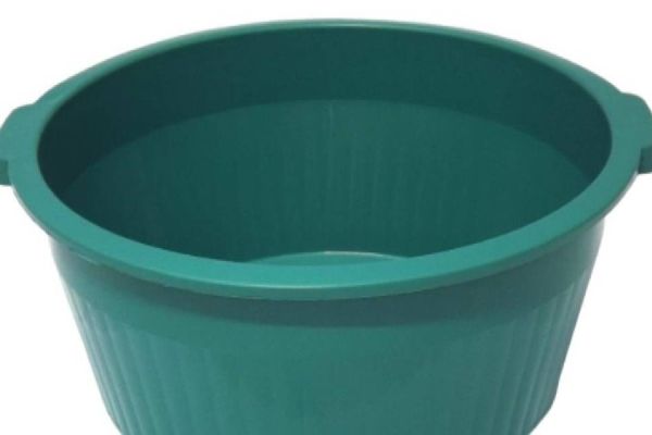 Mãe deve ser indenizada por trabalhar na licença-maternidade enquanto filha ficava em bacia