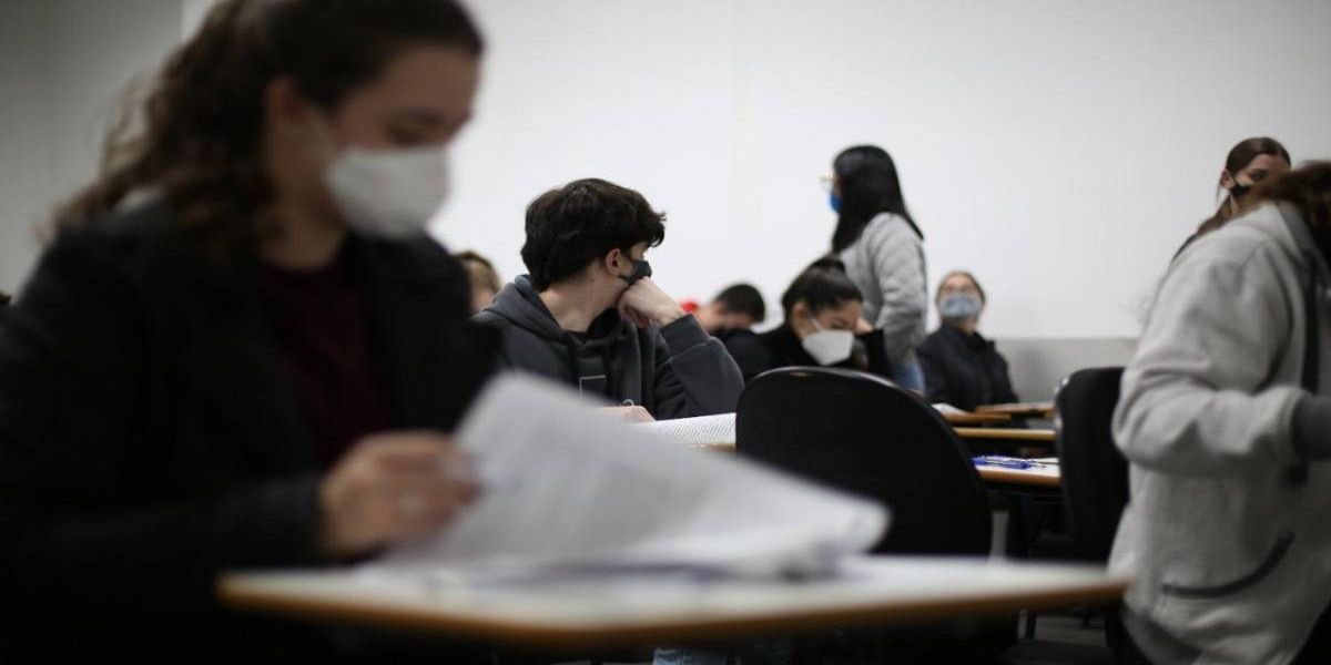 Vestibular da Unioeste 2021 é realizado com sucesso em sete cidades do Paraná