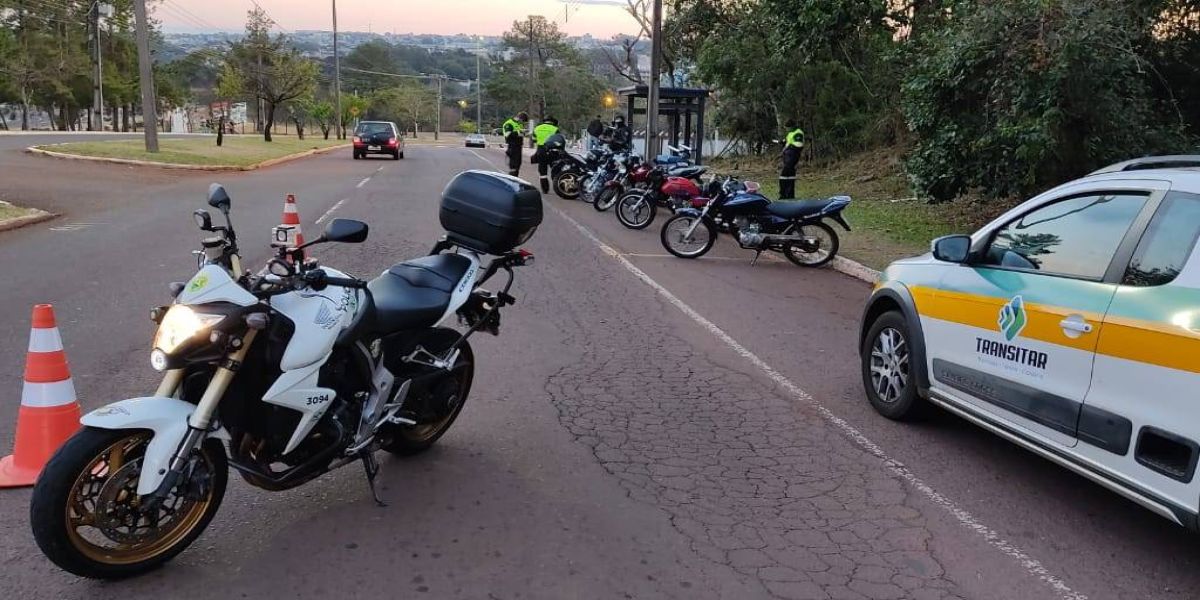 Operação Bloqueio detém seis condutores não habilitados e recolhe veículos com débitos