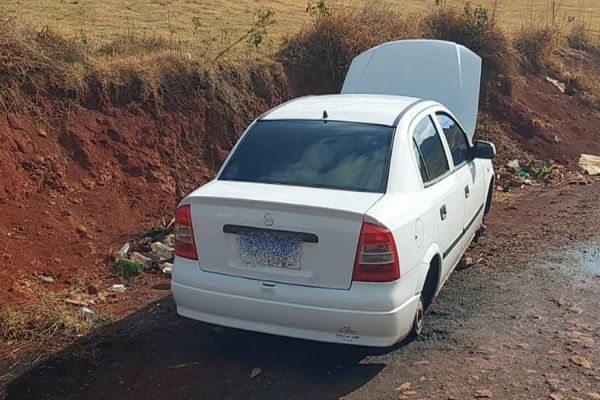 Policia Militar recupera Astra furtado no Loteamento Sanga Funda