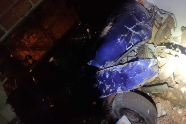 Policia Militar é recupera veiculo furtado após colisão no Bairro Floresta