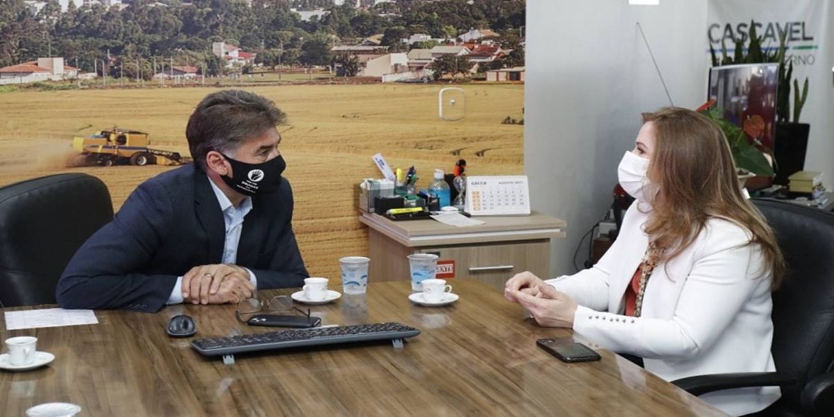 Prefeito Paranhos e deputada Leandre discutem ações voltadas à primeira infância e a idosos