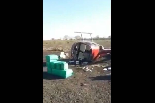 Helicóptero com quase 300 kg de cocaína cai em fazenda na região do Pantanal