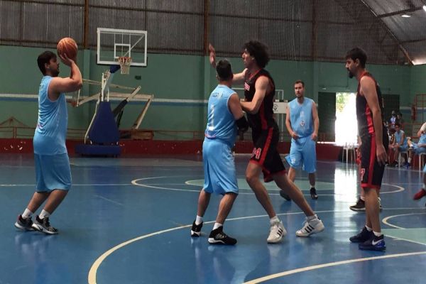 Medianeira vence Colégio Cristo Rei por 51 a 50 em jogo pegadíssimo na 5ª Liga de Basquete Abasmavel