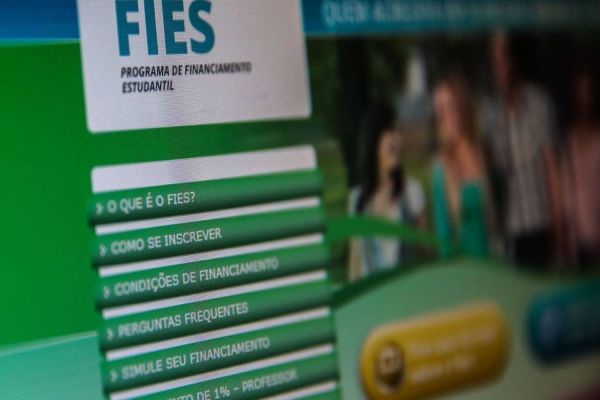 Fies: pré-selecionados têm até sexta-feira para complementar inscrição